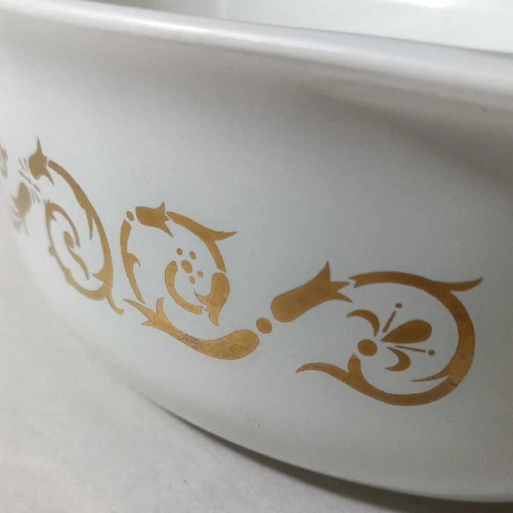 Pyrex Empire Scroll Oval Casserole Dish W/Beautiful Gold Vines No Lid - Picture 5 of 7